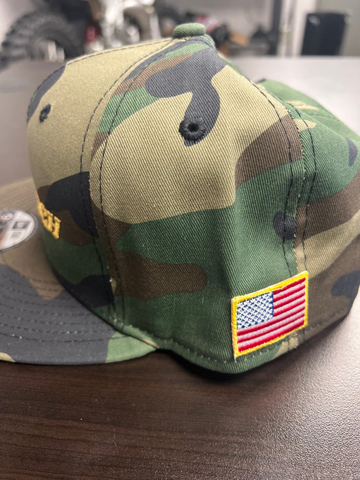 CAMO SNAPBACK