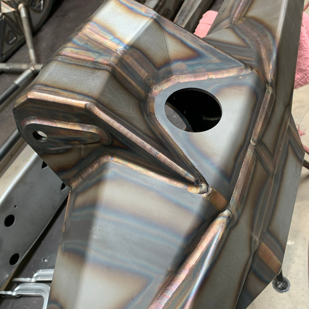 UPPER LINK PIVOTS FOR TUBE-WORKS REAR END — Kibbetech