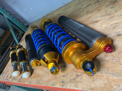 KING SHOCKS 3.0''x18'' IBP